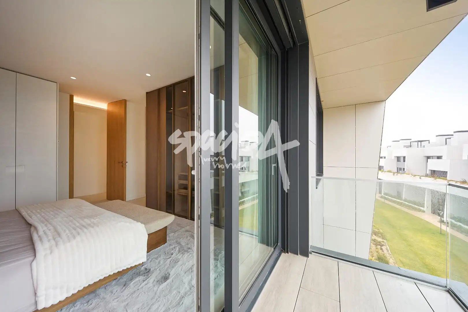 Habitación de Ático de alquiler en Pozuelo de Alarcón con Aire acondicionado, Calefacción y Jardín privado