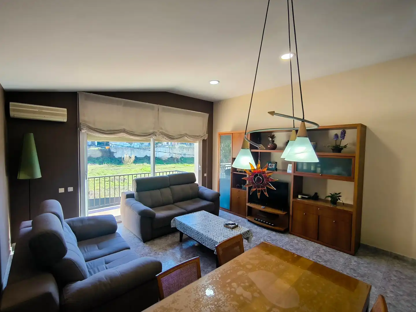 Sala de estar de Casa o chalet en venta en Lliçà d'Amunt con Aire acondicionado, Calefacción y Jardín privado