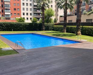 Piscina de Pis de lloguer en  Barcelona Capital amb Calefacció, Terrassa i Moblat