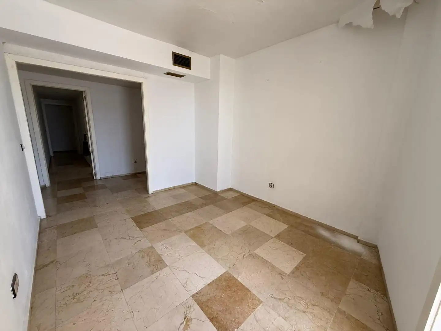 Dachboden zur Miete in Sevilla mit Klimaanlage und Terrasse