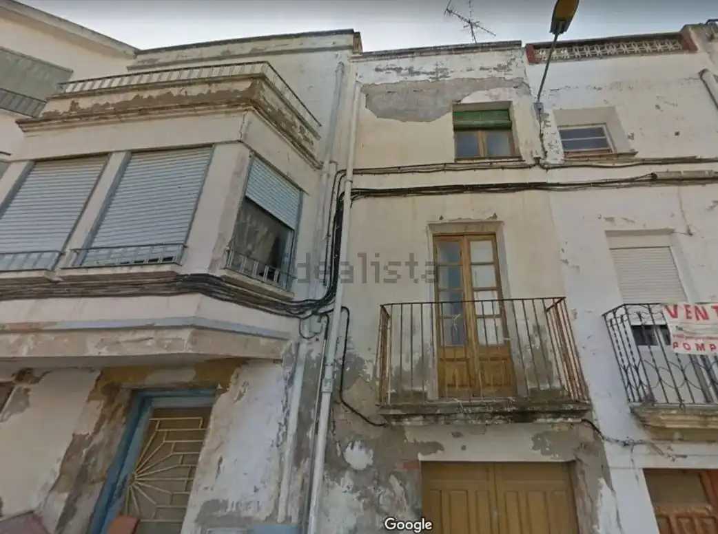 Vista exterior de Casa adosada en venda en Riba-roja d'Ebre