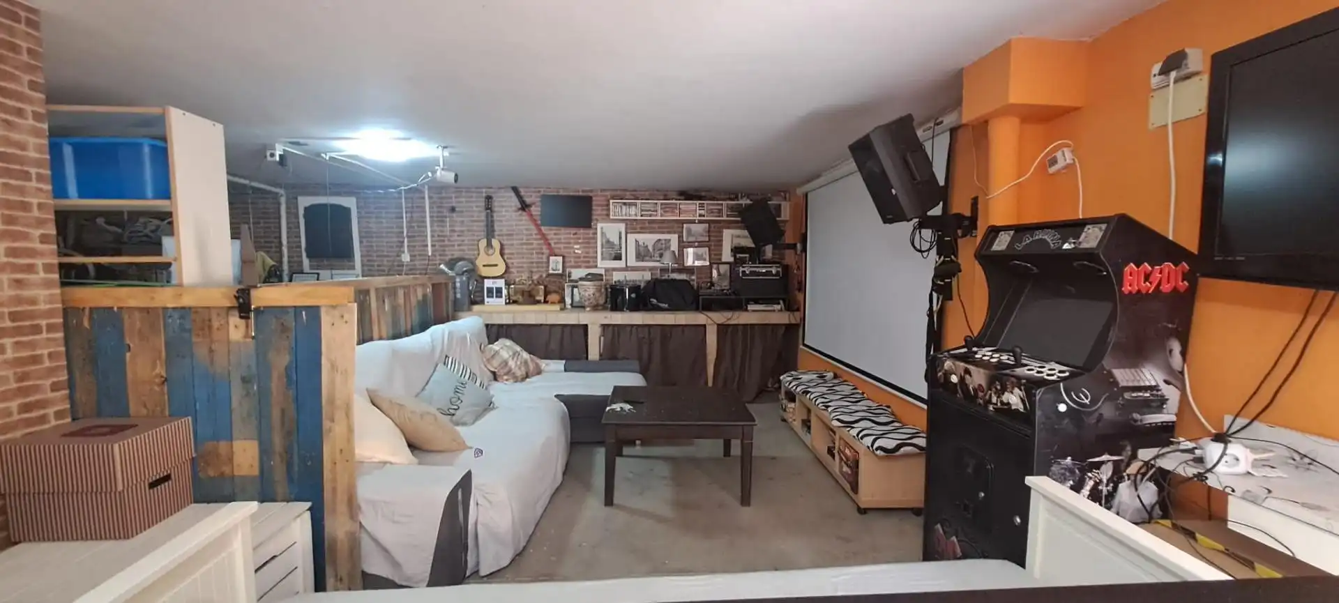 Casa o xalet en venda en Azuqueca de Henares amb Aire condicionat, Calefacció i Jardí privat