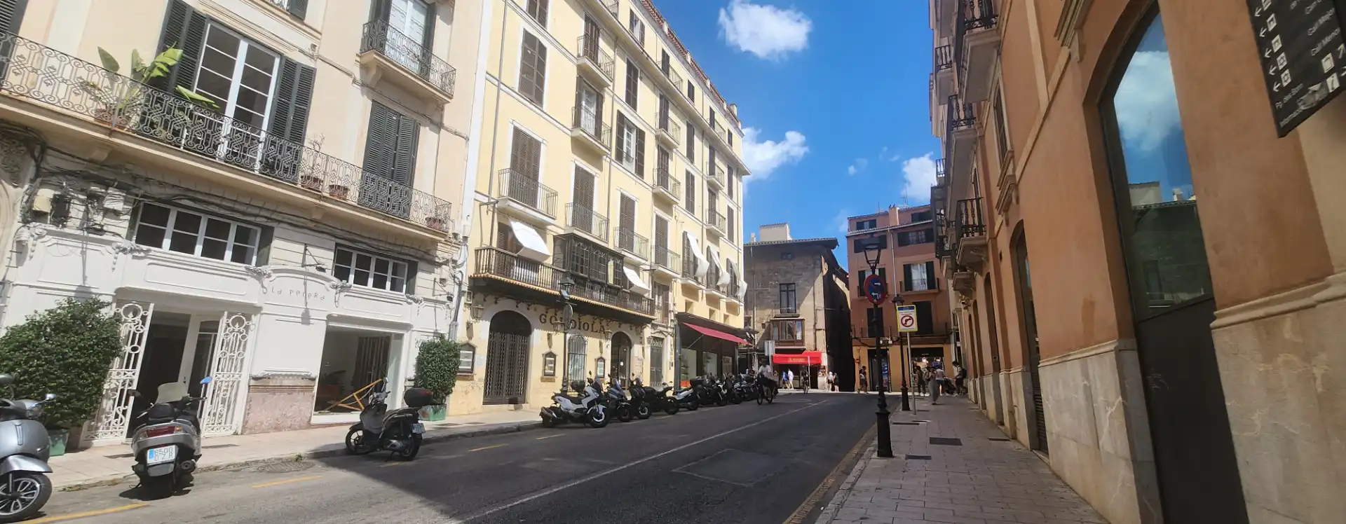 Exterior view of Flat for rent in  Palma de Mallorca  with Air Conditioner, Heating and Balcony