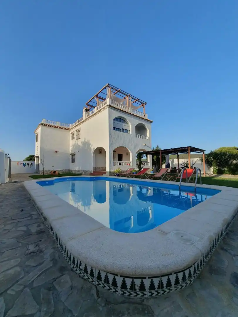 Piscina de Finca rústica en venda en Barbate amb Jardí privat, Terrassa i Traster