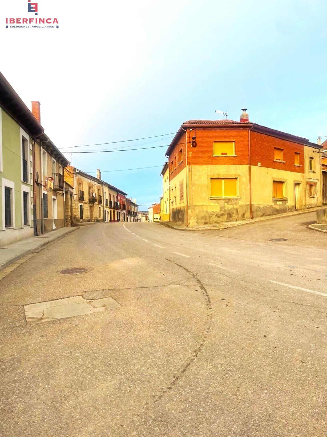 Exterior view of Country house for sale in Villavaquerín