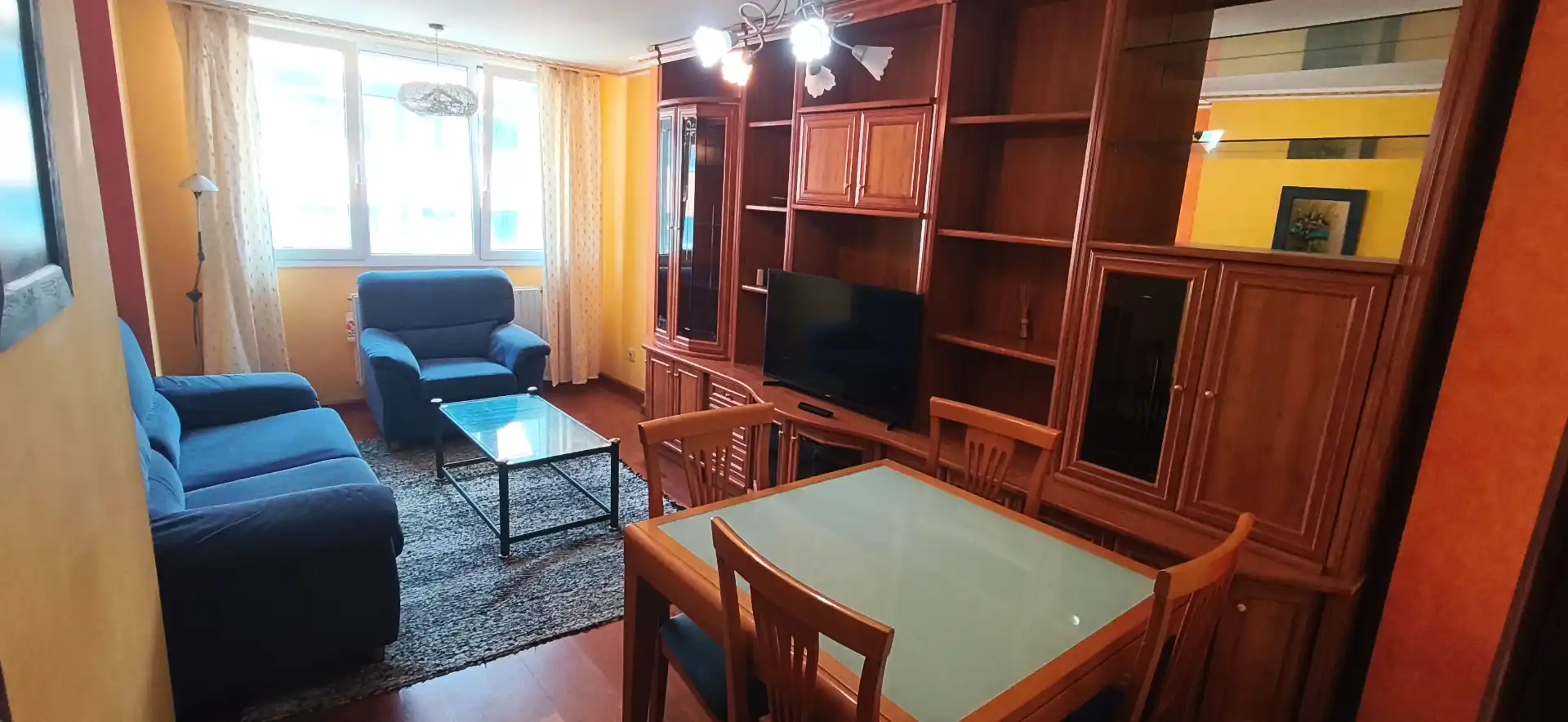 Sala de estar de Piso de alquiler en Burgos con Calefacción, Parquet y Terraza