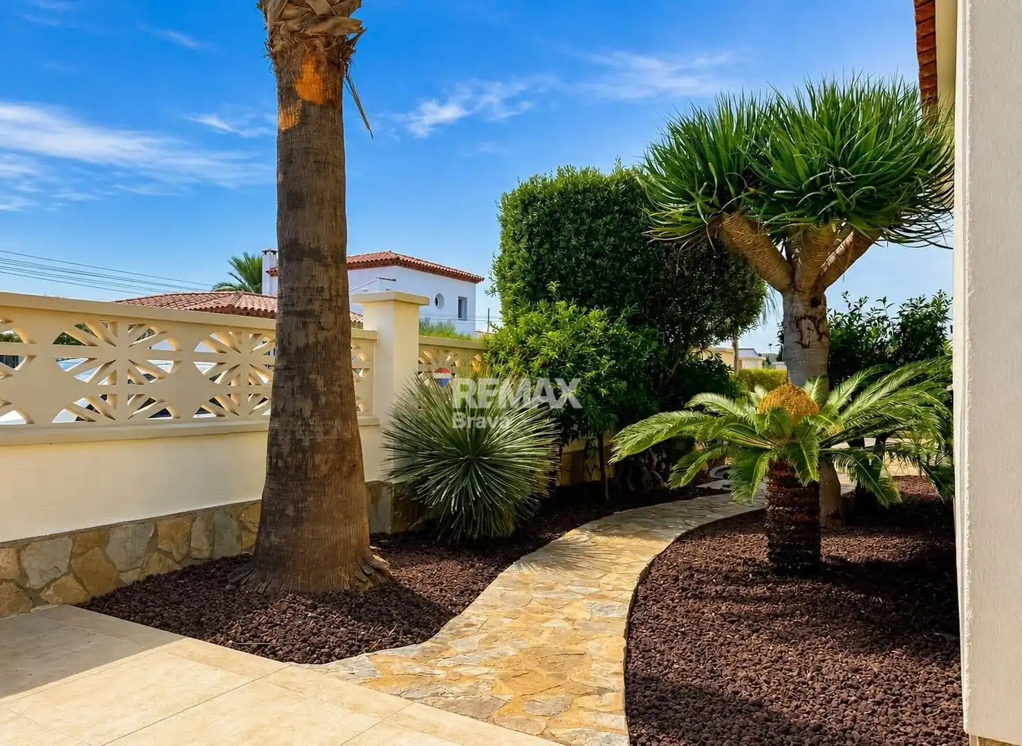 Vista exterior de Casa o xalet en venda en Roses amb Aire condicionat, Calefacció i Jardí privat