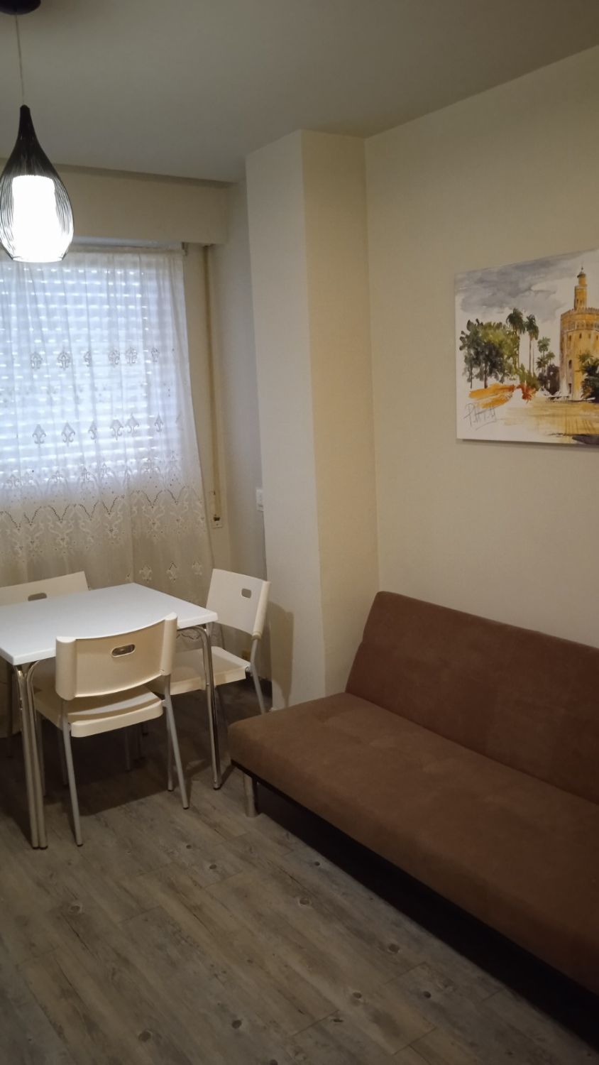 Bedroom of Flat to rent in  Sevilla Capital  with Air Conditioner and Furnished