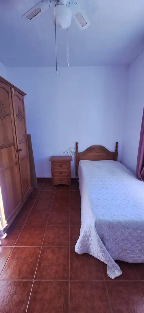 Dormitori de Finca rústica en venda en Gibraleón amb Aire condicionat, Terrassa i Piscina