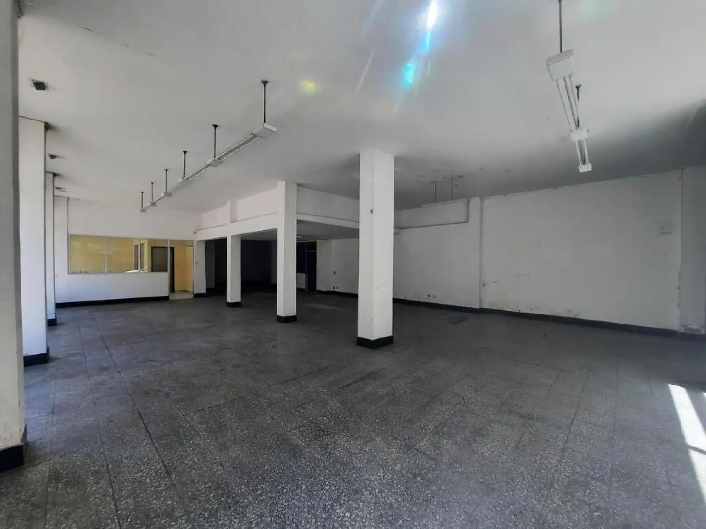 Local comercial en venta en Sama, imagen 6