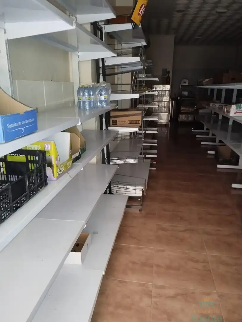 Local comercial de lloguer a Totana, imagen 6