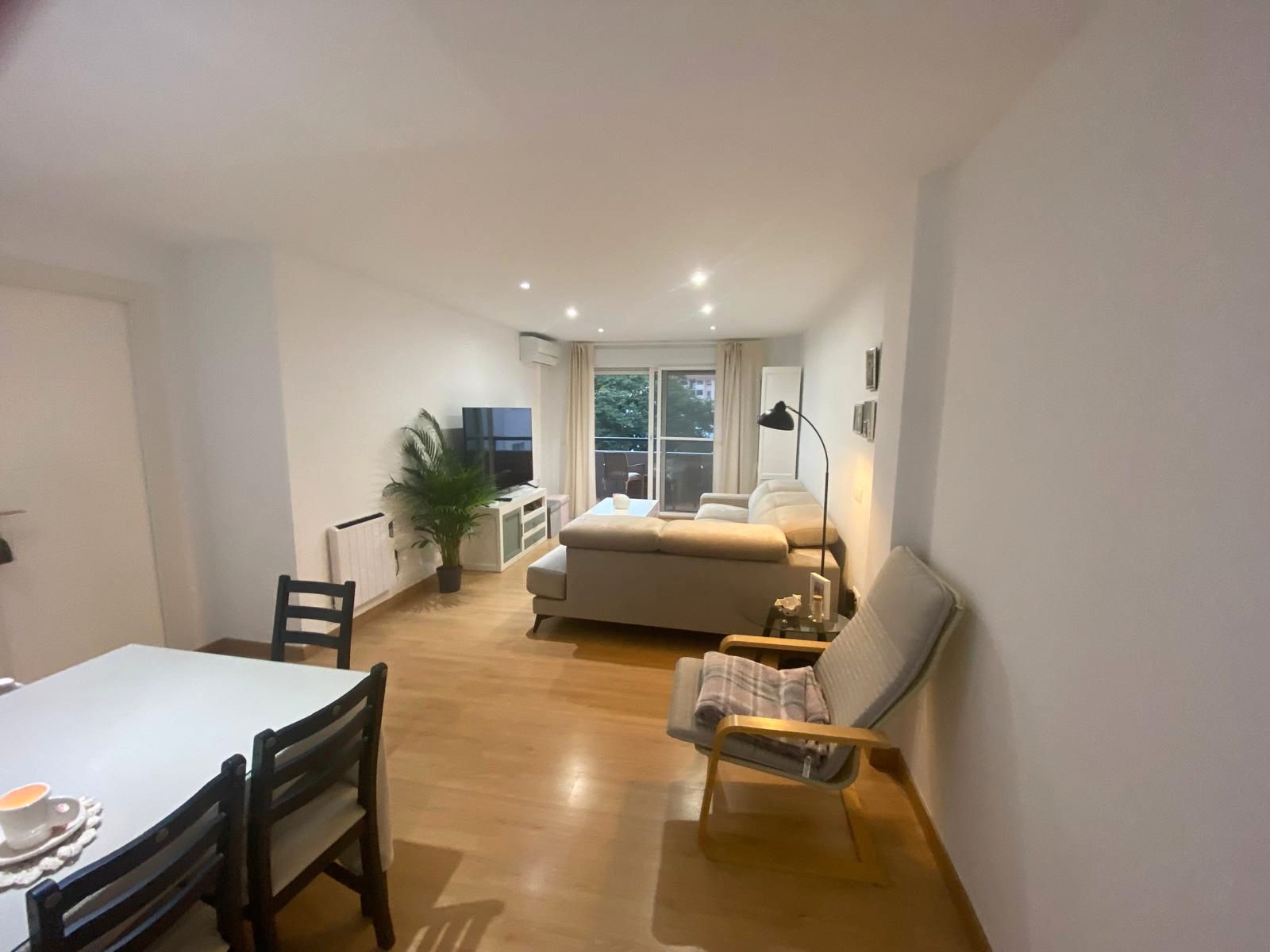 Living room of Flat for sale in Fuengirola  with Air Conditioner, Terrace and Furnished