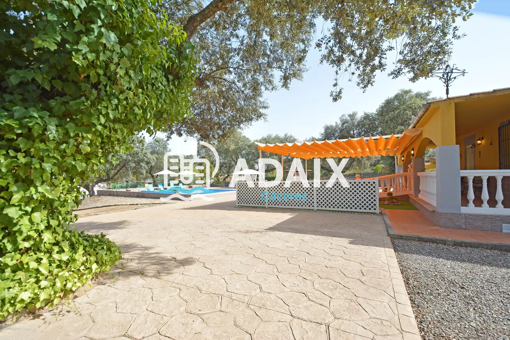 Piscina de Casa o chalet en venta en Torreorgaz con Aire acondicionado, Calefacción y Trastero