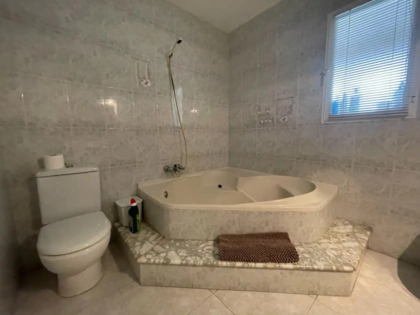 Baño de Piso en venta en Águilas con Balcón
