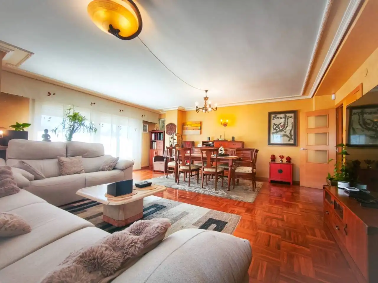 Sala d'estar de Pis en venda en Burgos amb Calefacció, Parquet i Traster