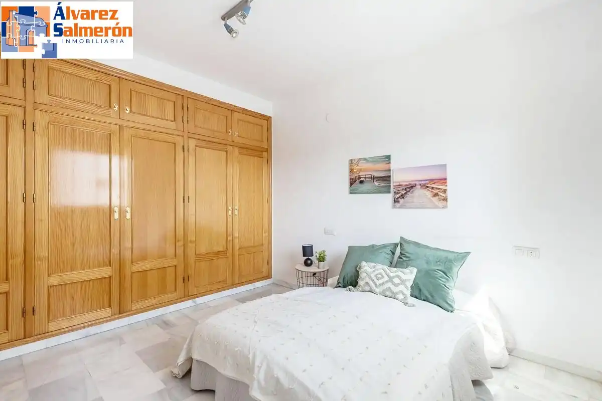 Schlafzimmer von Einfamilien-Reihenhaus zum Verkauf in Armilla