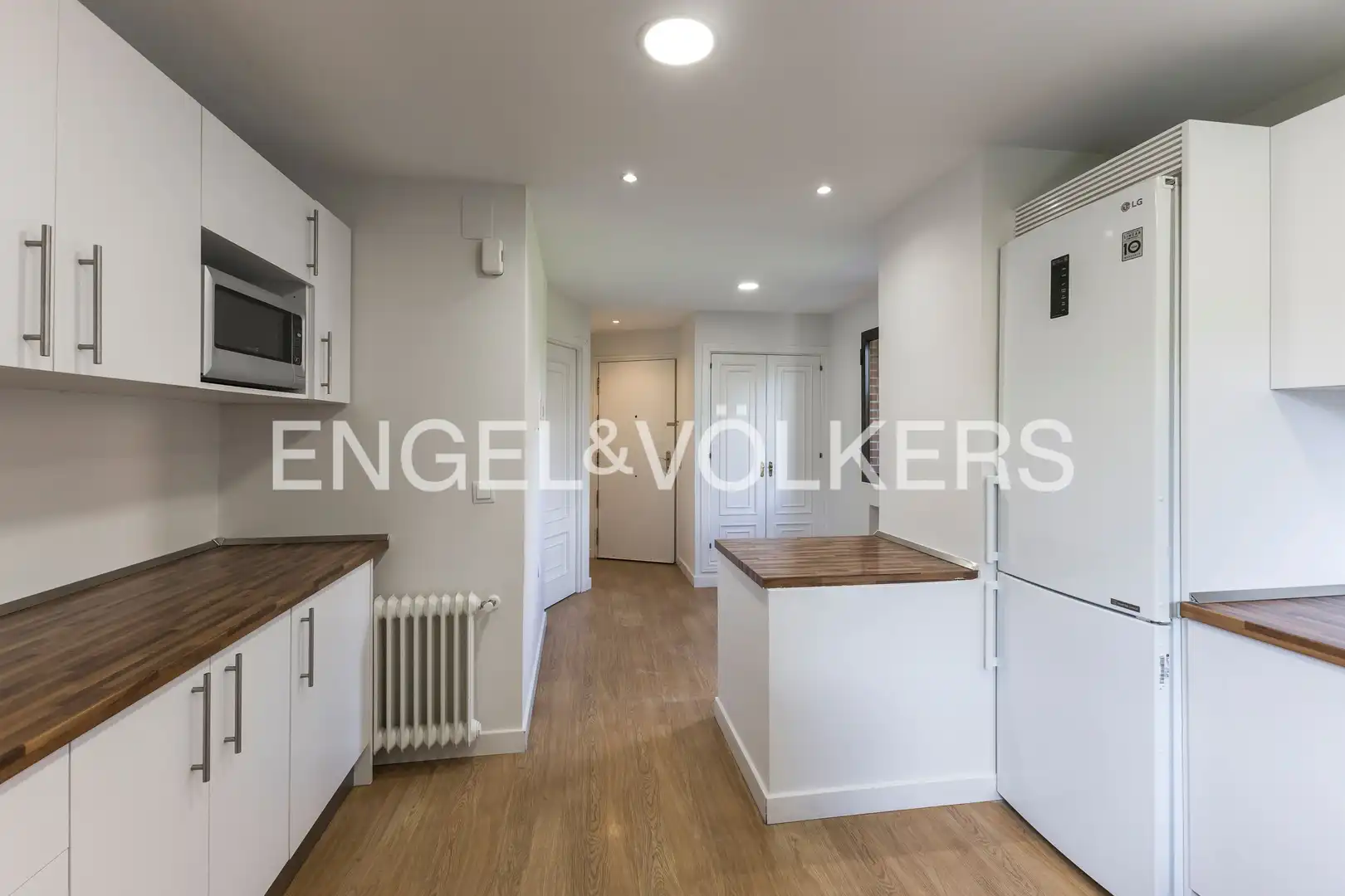 Cocina de Casa o chalet de alquiler en Pozuelo de Alarcón con Aire acondicionado, Calefacción y Jardín privado