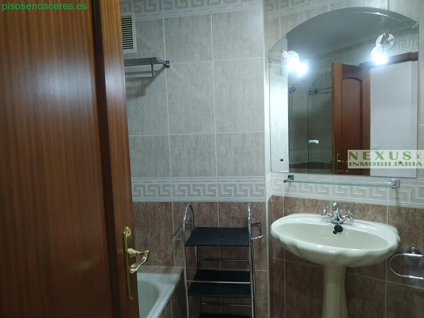 Bathroom of Flat for rent in Cáceres  with Air Conditioner and Heating