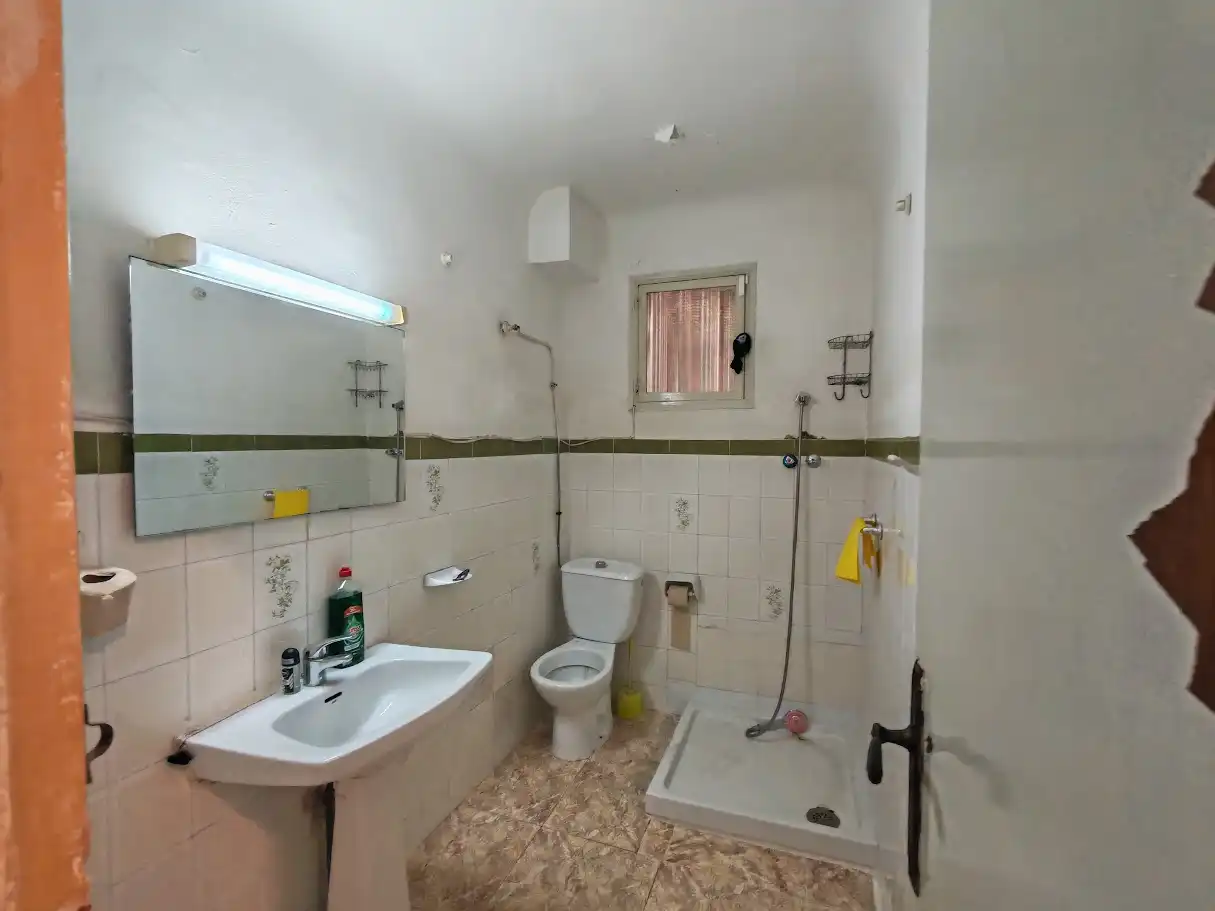 Bathroom of Flat for sale in Elche / Elx  with Alarm
