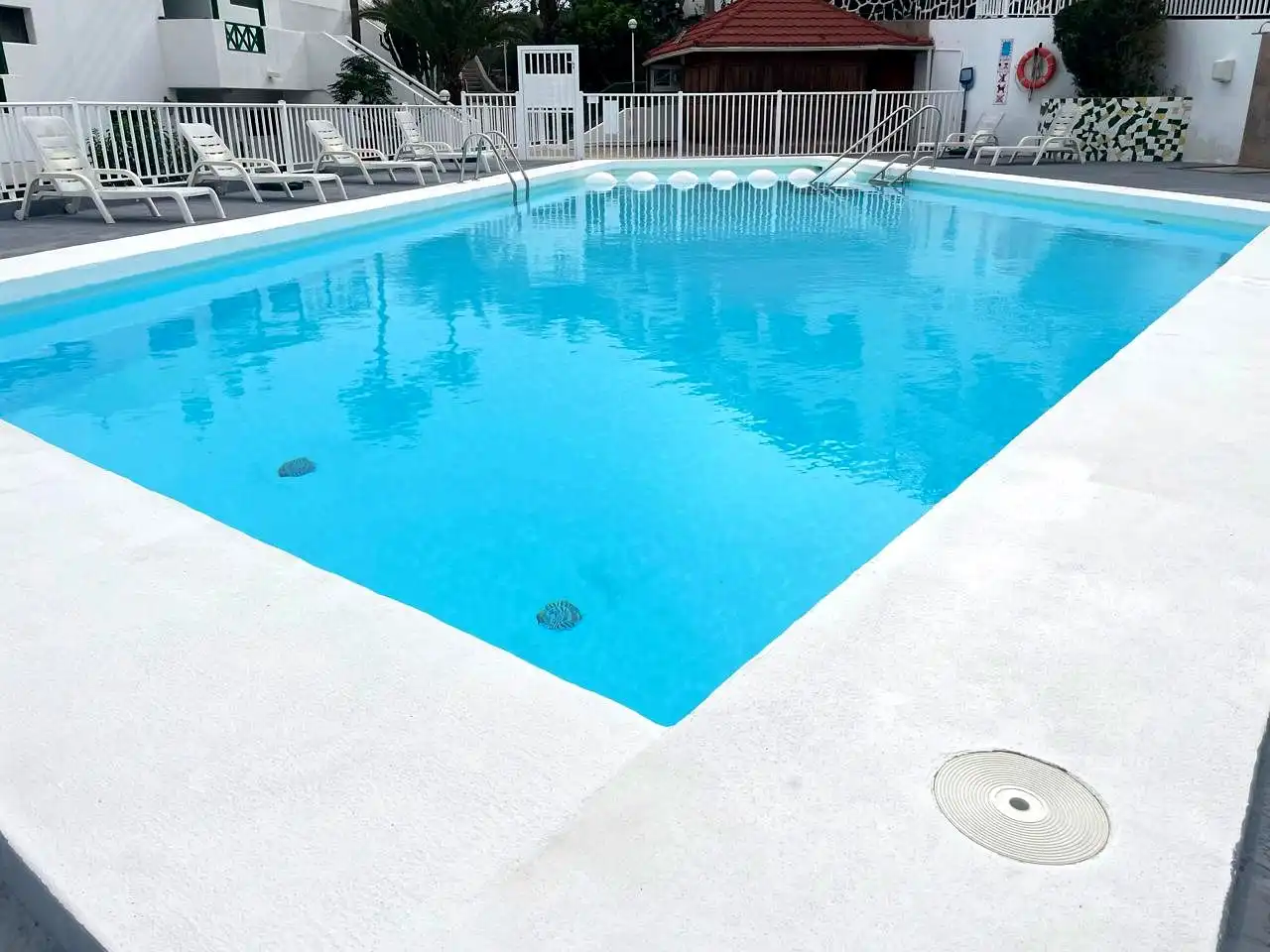 Planta baja de alquiler en Azucenas, San Agustín - Bahía Feliz