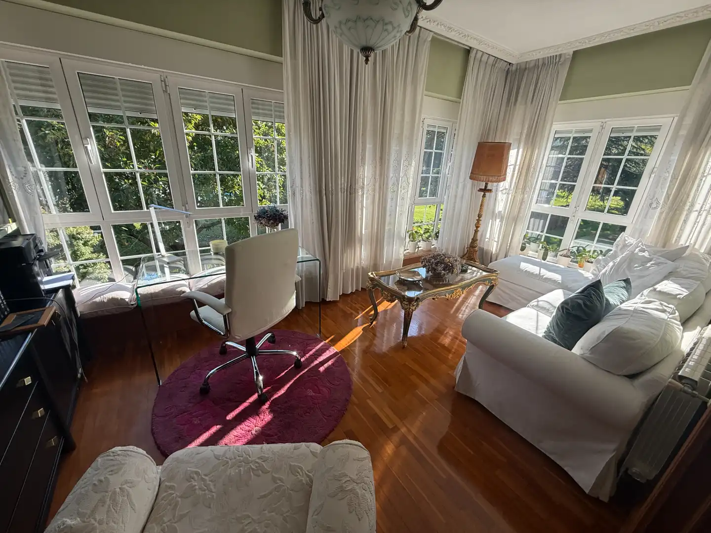 Sala de estar de Casa o chalet en venta en Castrillón con Calefacción, Jardín privado y Piscina