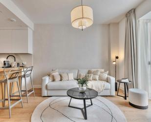 Living room of Flat to rent in  Madrid Capital  with Air Conditioner, Private garden and Furnished