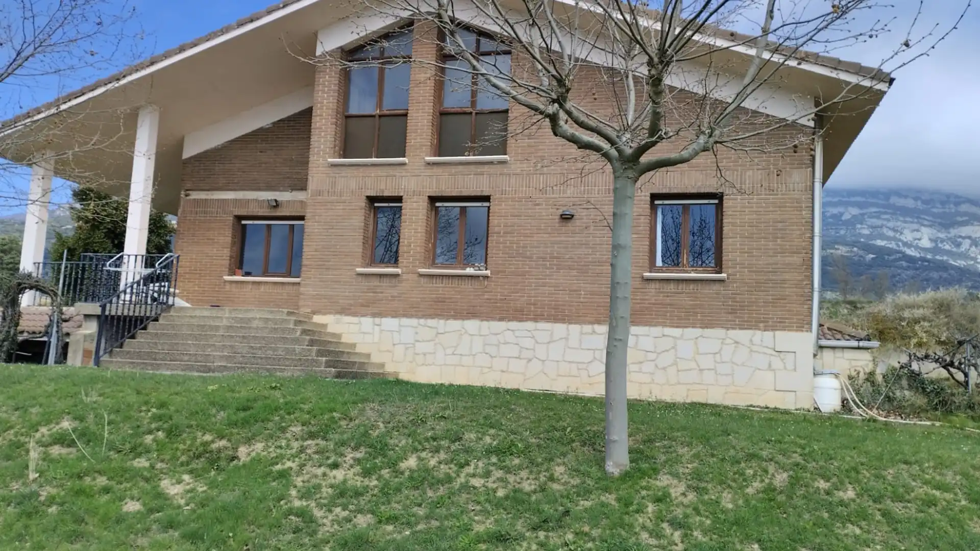 Vista exterior de Casa o chalet en venta en Samaniego con Calefacción y Jardín privado