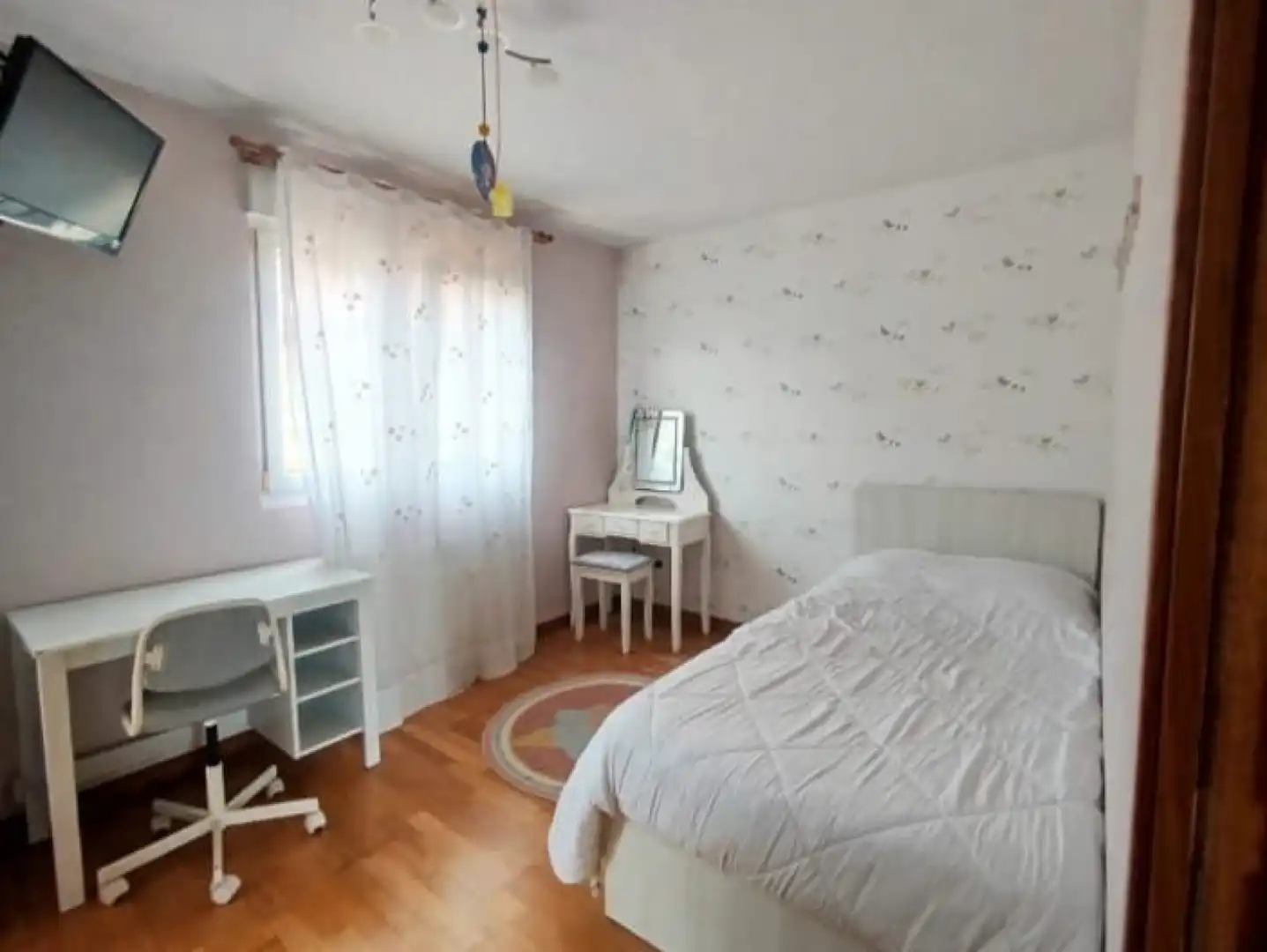 Habitación de Casa adosada en venta en Penagos con Calefacción, Jardín privado y Parquet