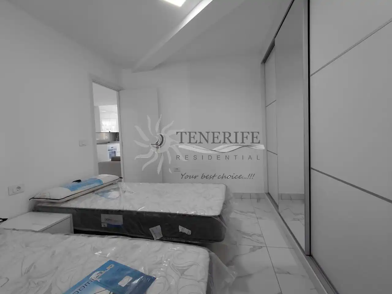 Habitación de Planta baja en venta en Arona con Aire acondicionado, Terraza y Amueblado