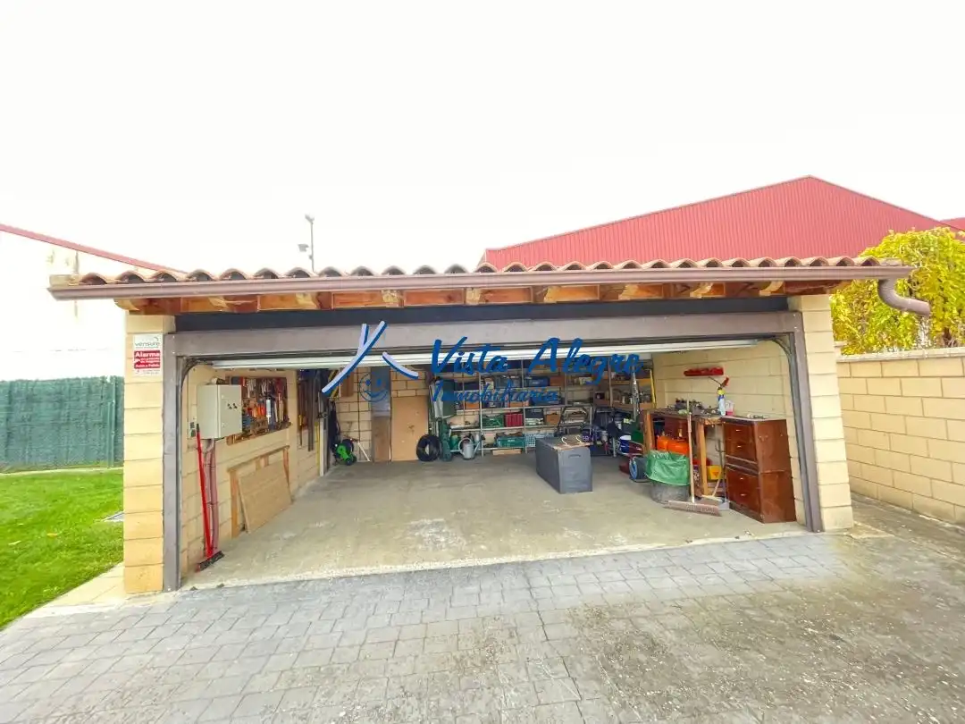 Parking de Casa o chalet en venta en Cuzcurrita de Río Tirón con Calefacción, Jardín privado y Terraza