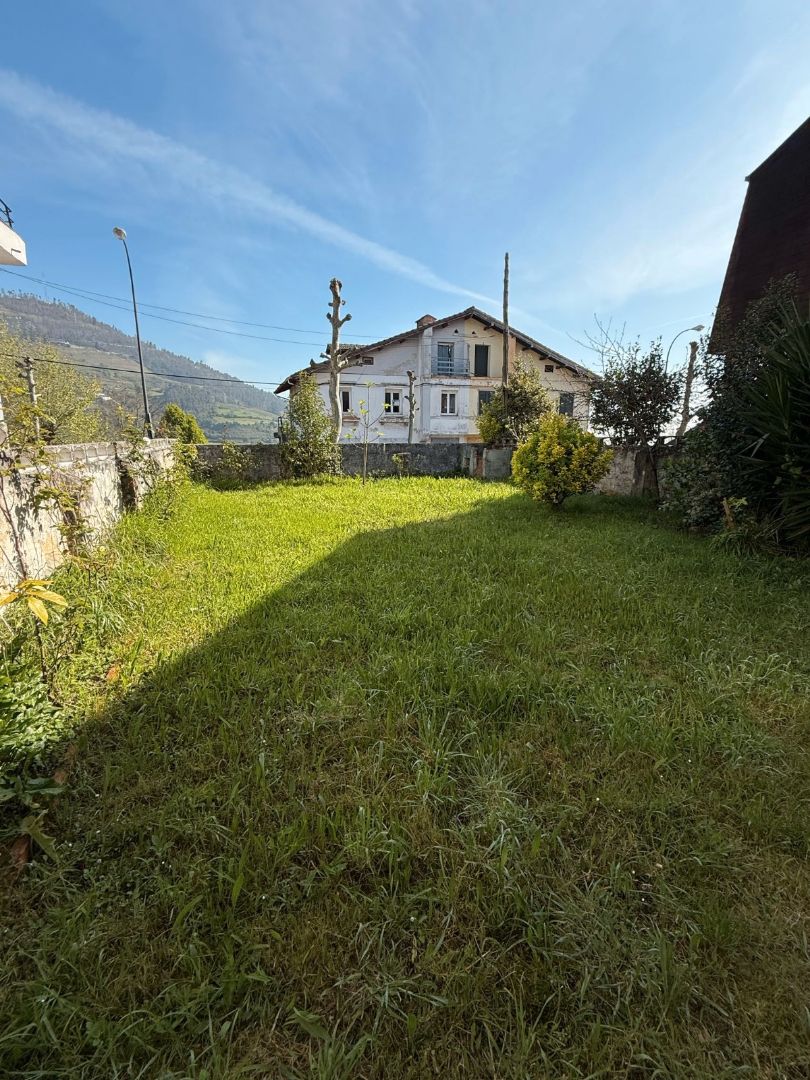 House or chalet for sale in Oviedo   with Private garden and Terrace