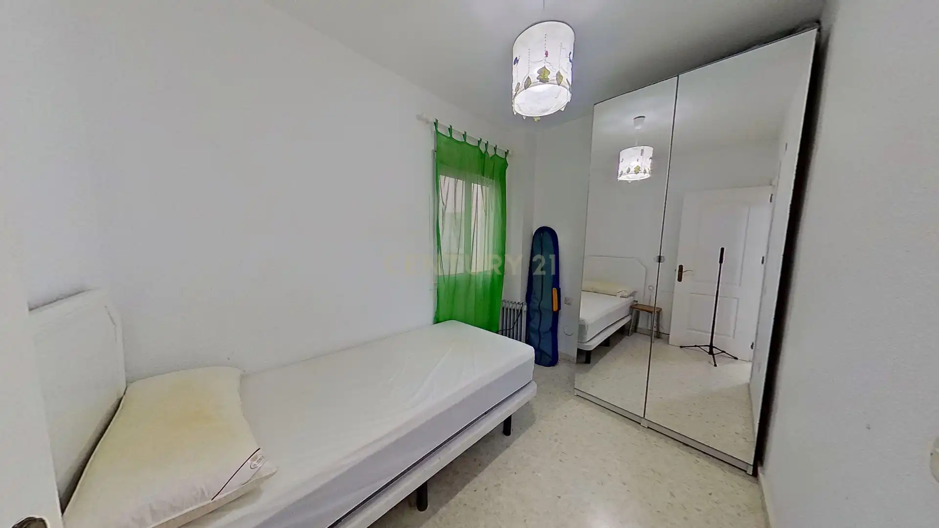 Dormitori de Apartament en venda en Rincón de la Victoria amb Aire condicionat, Piscina i Balcó