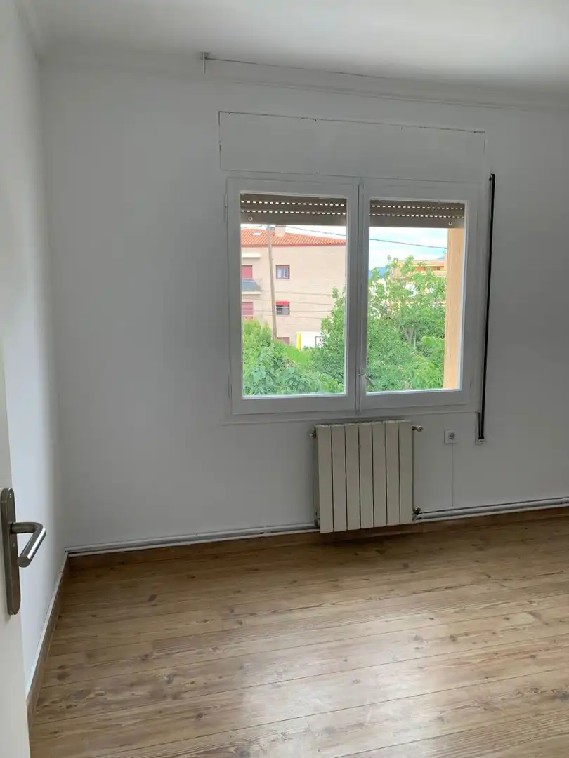 Habitación de Piso en venta en Sant Celoni con Calefacción y Balcón