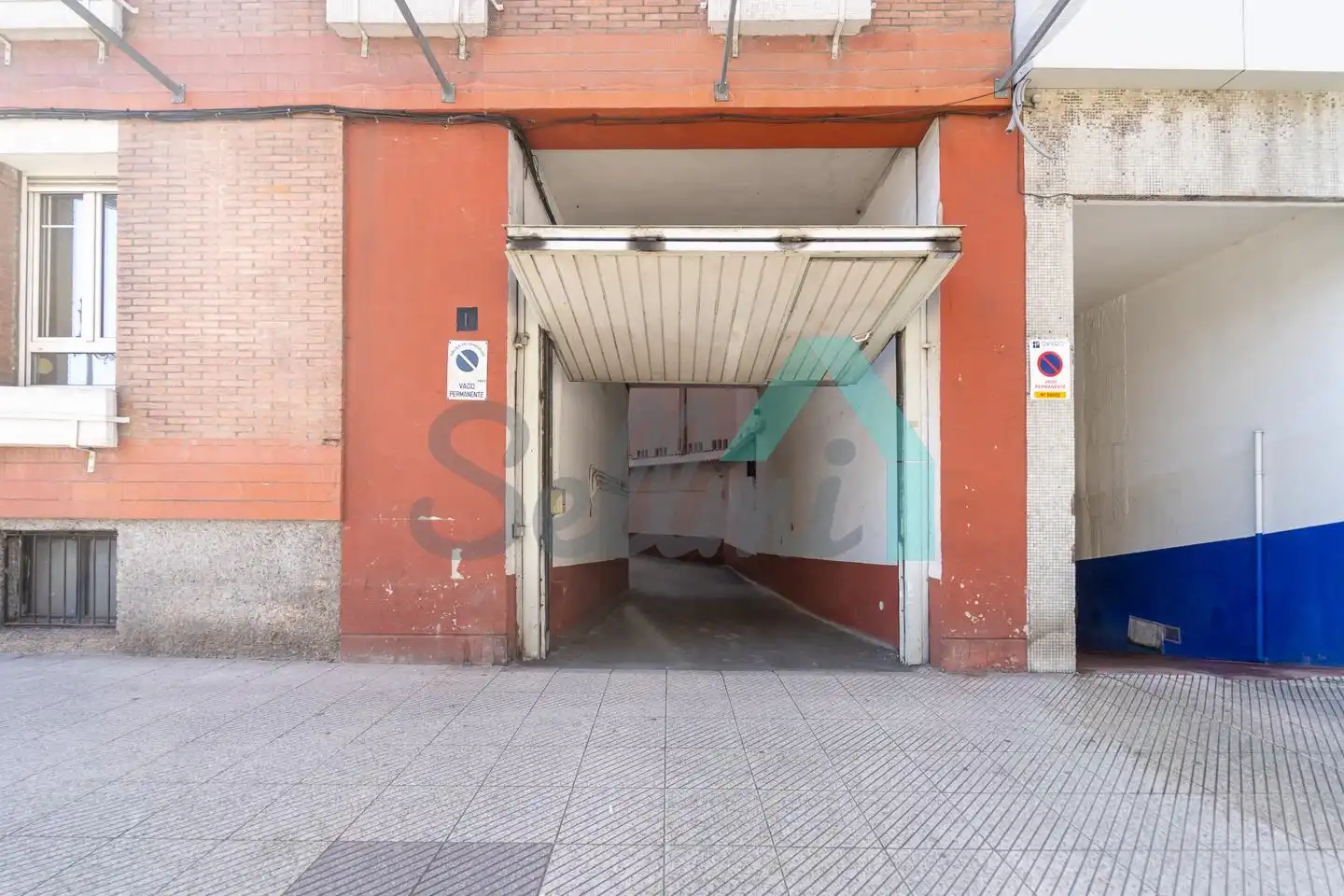 Parking de Piso en venta en Oviedo  con Calefacción, Parquet y Terraza