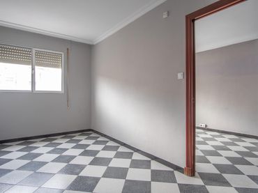 Piso con ascensor en venta en Calle LUIS MILENA