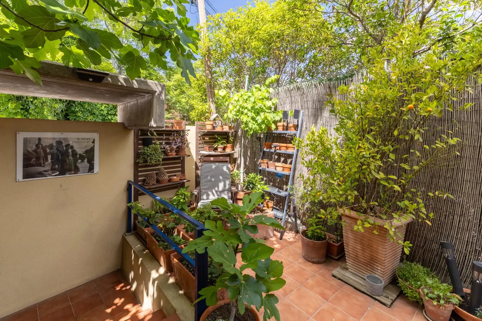 Terrassa de Casa o xalet en venda en Madrid amb Aire condicionat, Calefacció i Jardí privat