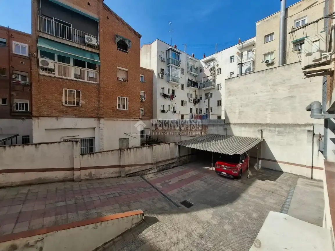 Vista exterior de Garaje en venta en Madrid