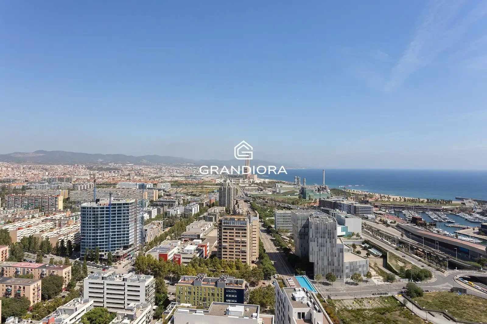 Vista exterior de Pis de lloguer en Barcelona amb Aire condicionat, Terrassa i Piscina