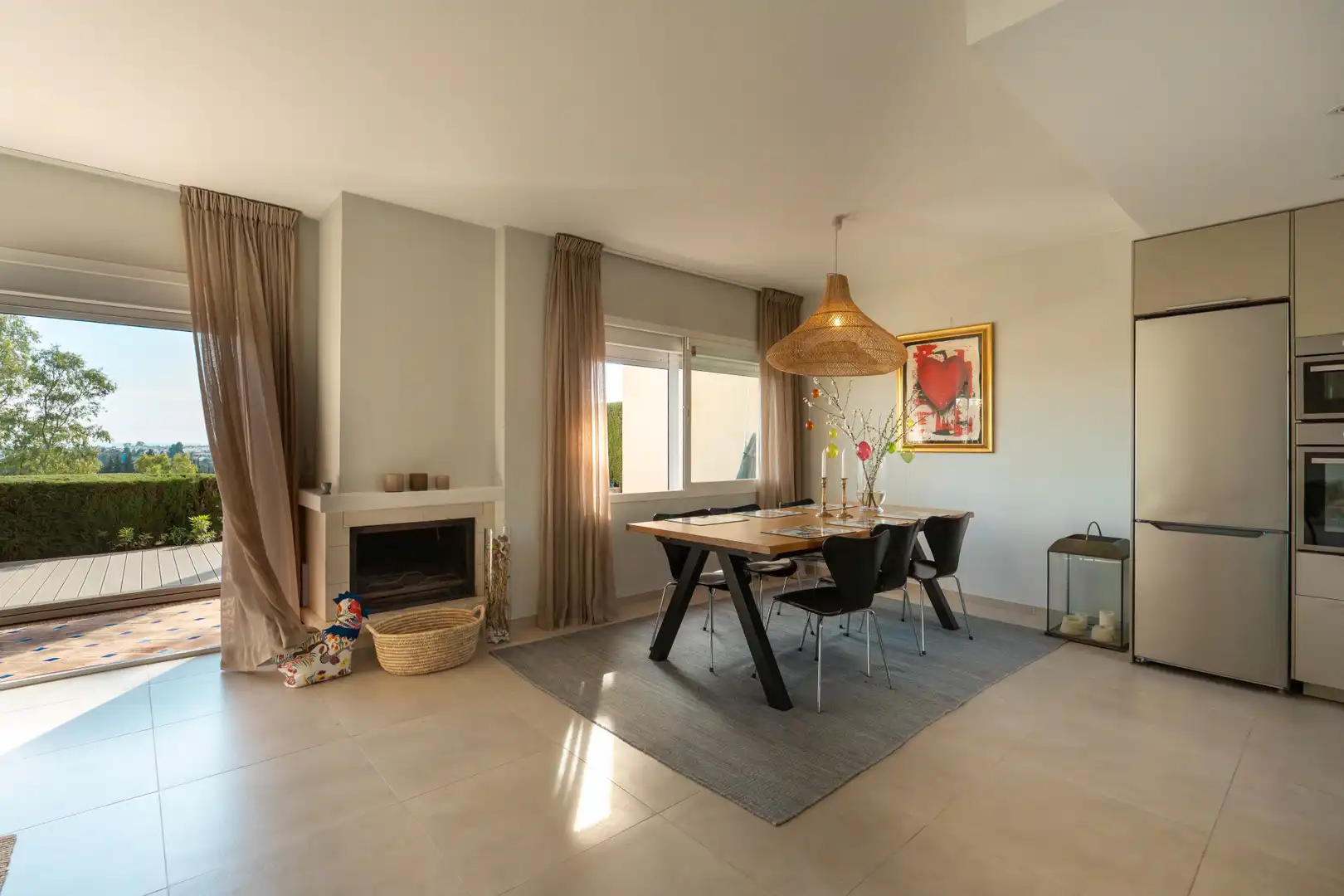 Comedor de Casa adosada en venta en Marbella con Aire acondicionado, Jardín privado y Terraza