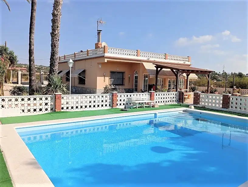 Vista exterior de Casa o xalet en venda en Elche / Elx amb Aire condicionat, Jardí privat i Terrassa