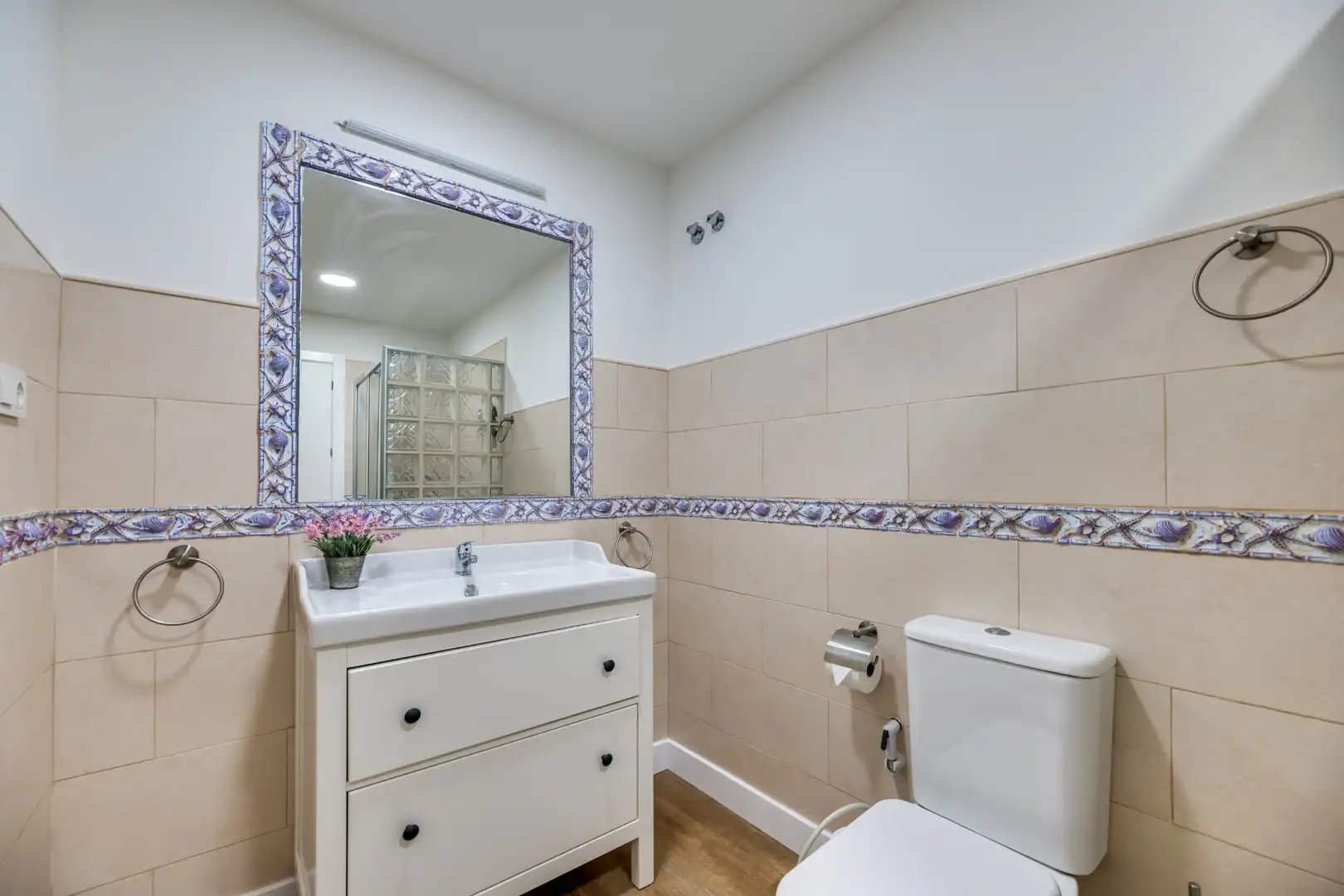 Bany de Apartament de lloguer en Málaga amb Aire condicionat, Parquet i Moblat