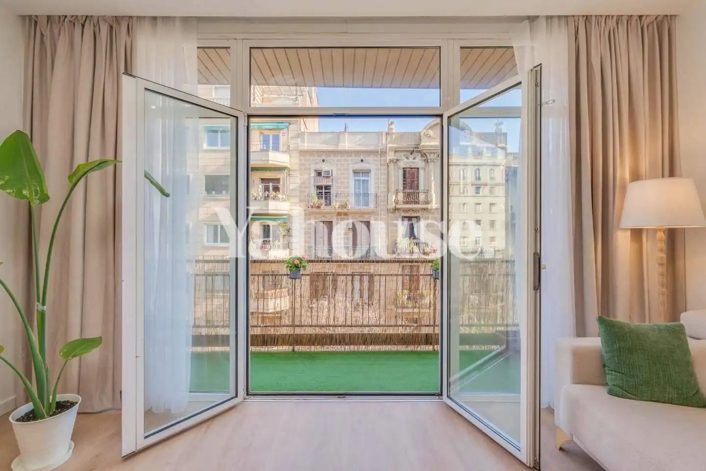 Terrasse von Wohnung zum Verkauf in Barcelona mit Klimaanlage, Heizung und Parkett