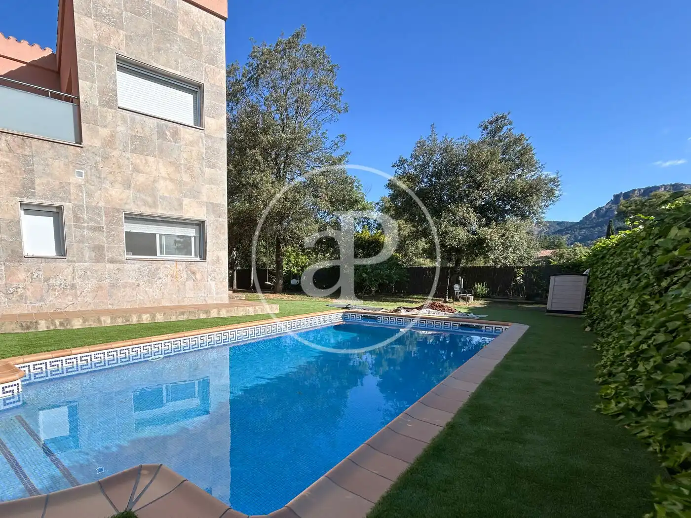 Casa con terraza en venta en Carrer de la Roureda, imagen 5