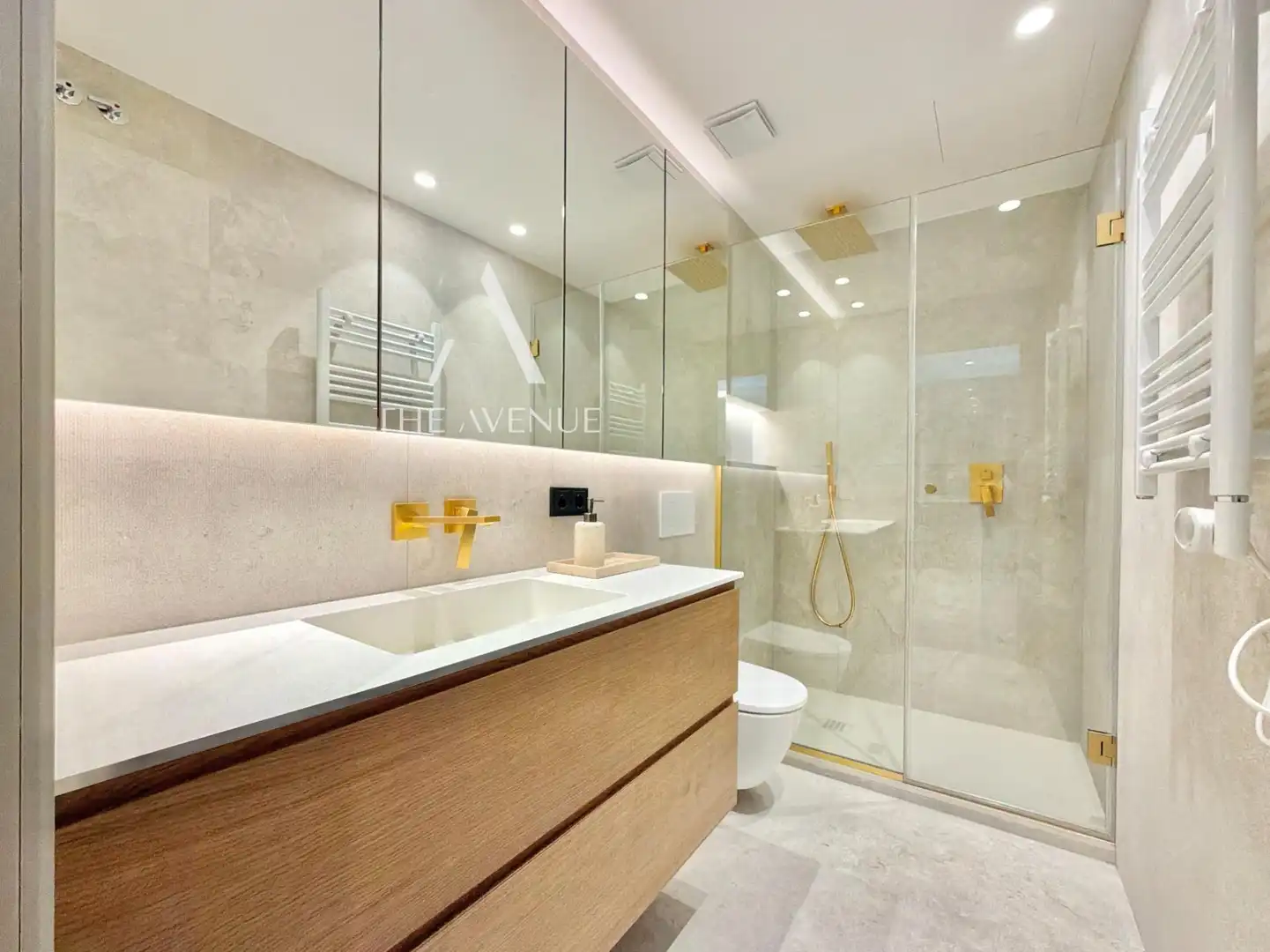 Baño de Piso en venta en Madrid con Aire acondicionado, Calefacción y Amueblado