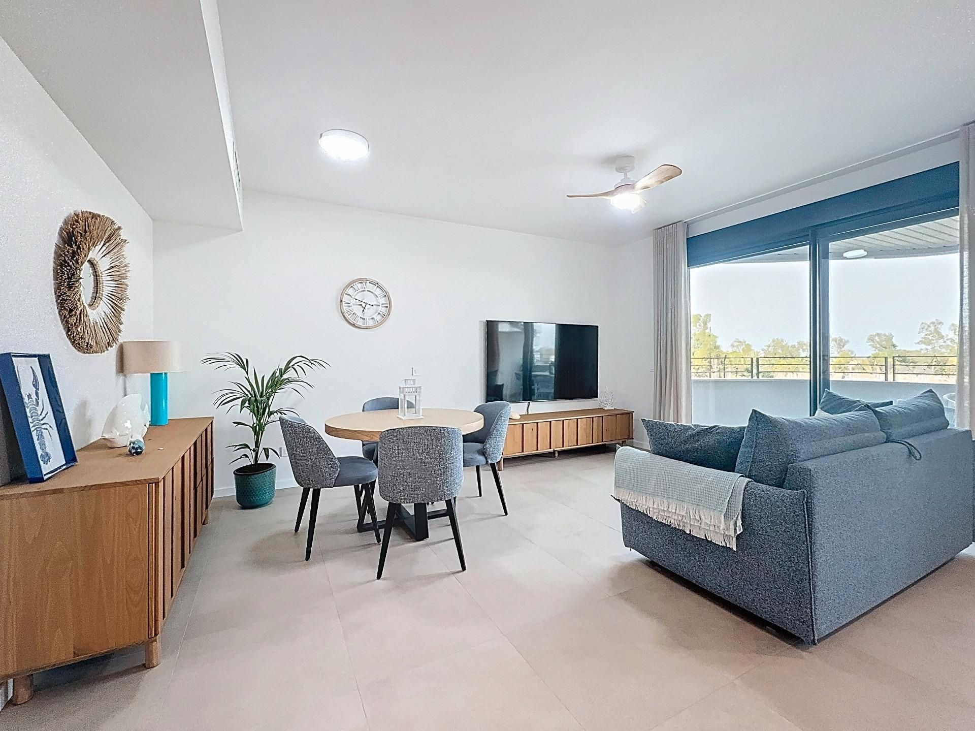 Sala d'estar de Apartament de lloguer en Torremolinos amb Aire condicionat, Terrassa i Moblat