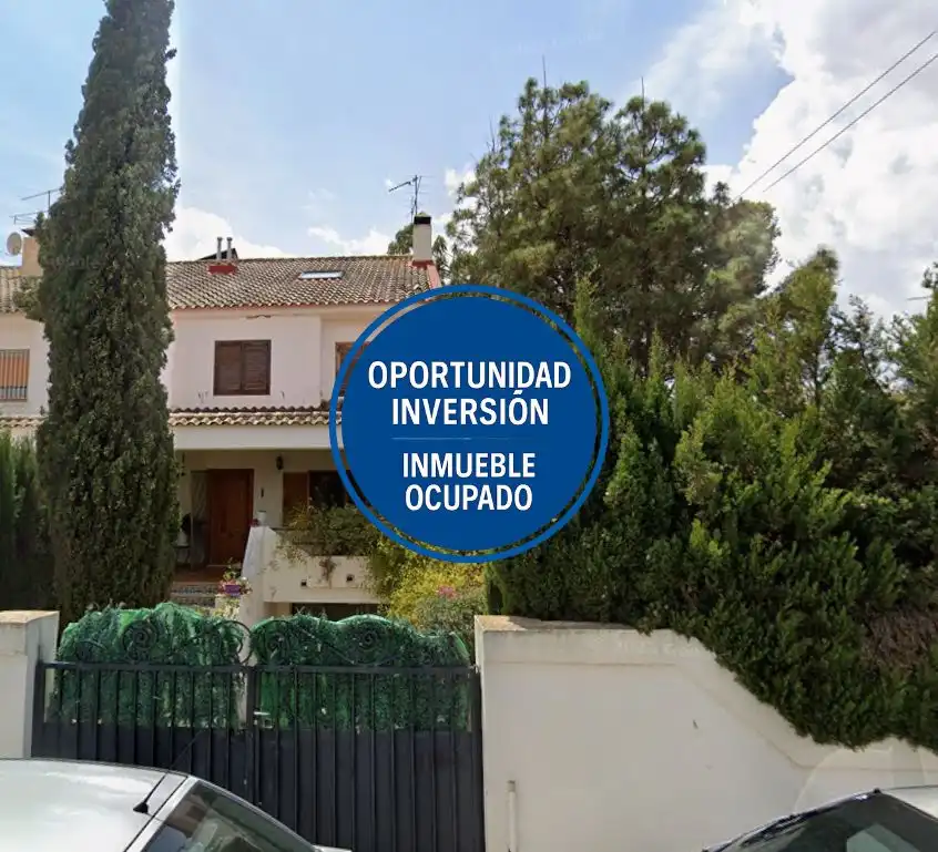 Casa adosada en venda a Rascanya