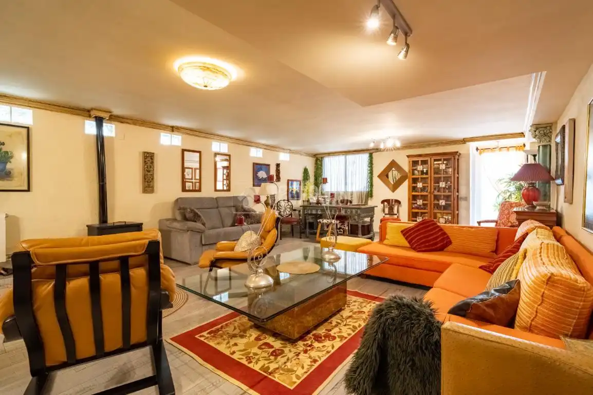 Casa adosada en venta en Padul con Terraza y Piscina comunitaria