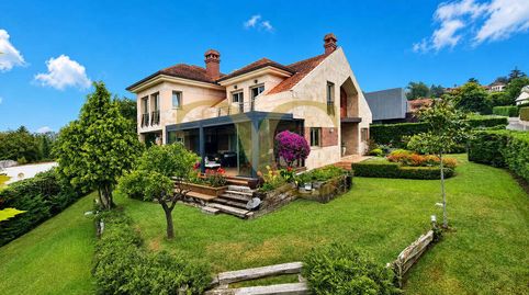 Exclusivo chalet independiente con piscina en la mejor zona residencial, Somió.