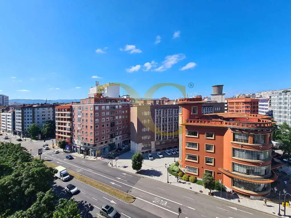 Vista exterior de Pis en venda en Gijón  amb Calefacció i Moblat