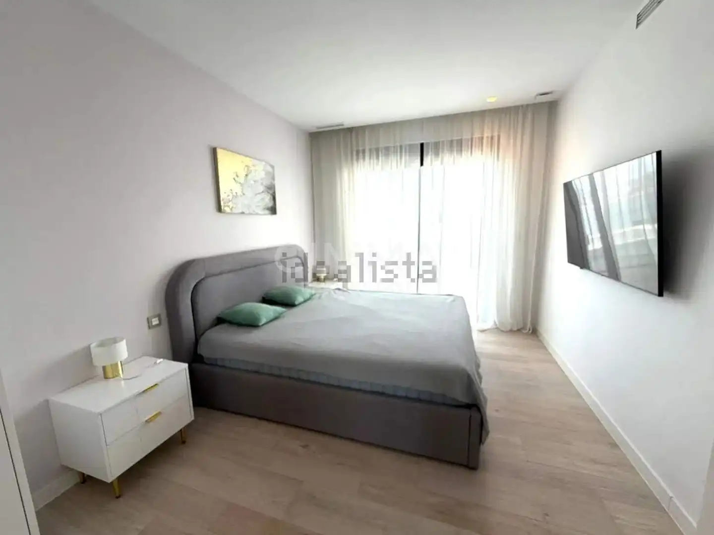 Habitación de Casa o chalet de alquiler en Finestrat con Calefacción, Terraza y Piscina